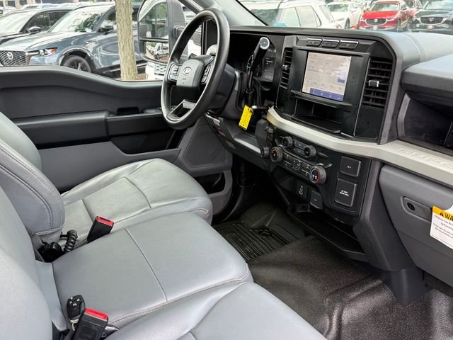 Used 2023 White Ford XL image 23
