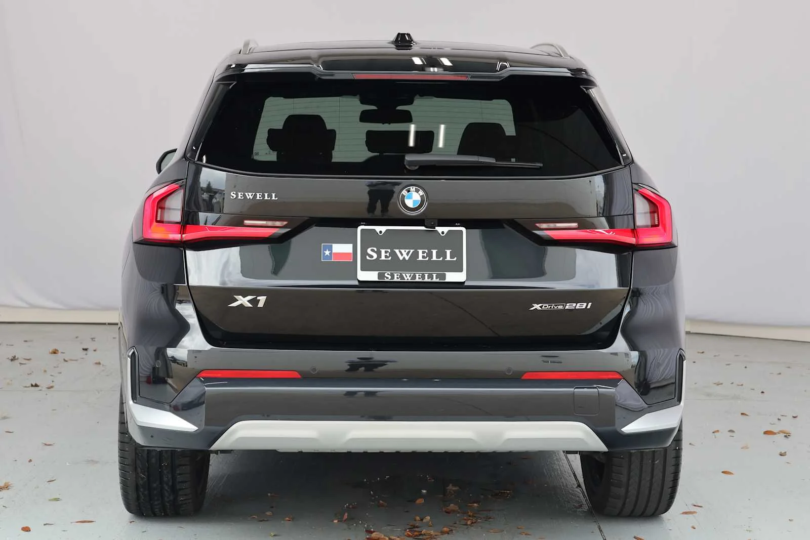 Certified Used 2024 Black Sapphire Metallic BMW xDrive28i image 9