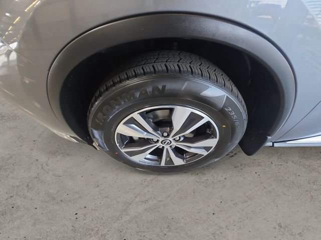Used 2024 Gray Nissan SV image 9