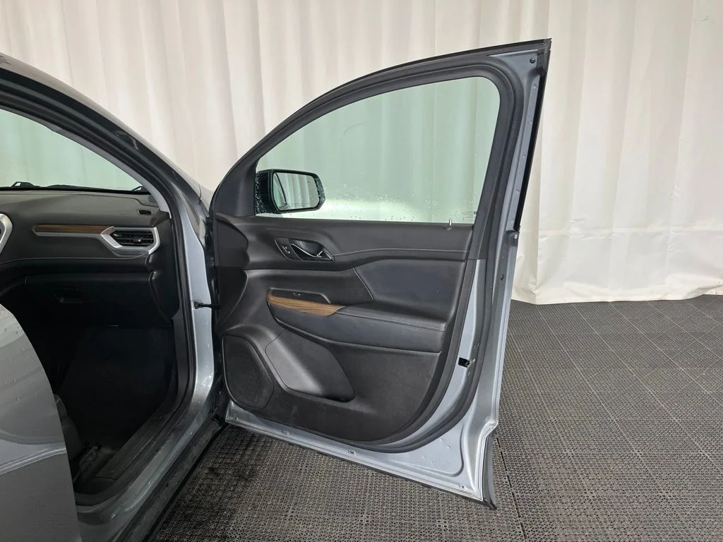 Used 2023 Silver GMC SLE image 18