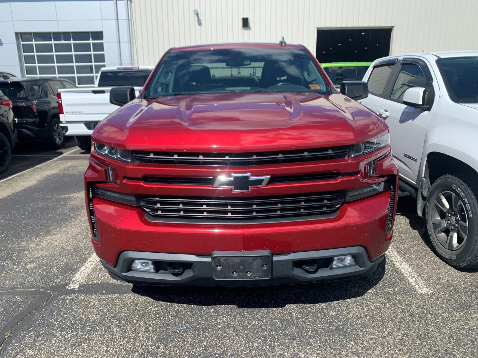 Used 2019 CAJUN RED TINTCOAT Chevrolet RST image 6