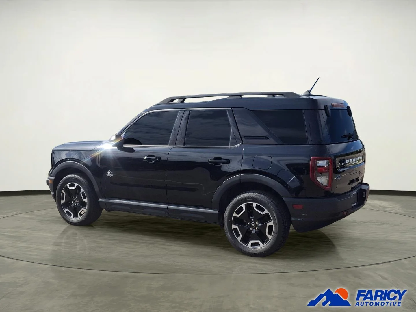 Used 2023 Shadow Black Ford Outer Banks image 3
