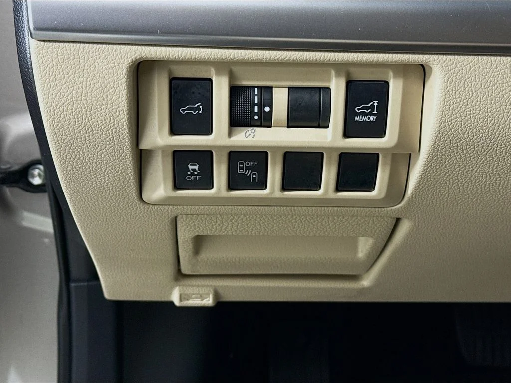 Used 2017 Tungsten Metallic Subaru 2.5i image 11