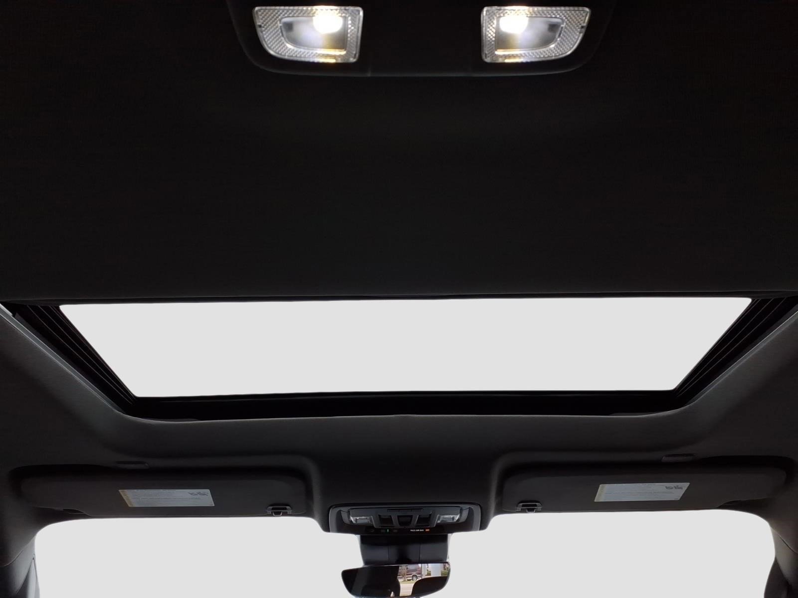 2025 Chevrolet Silverado 1500 LTZ - Photo 15