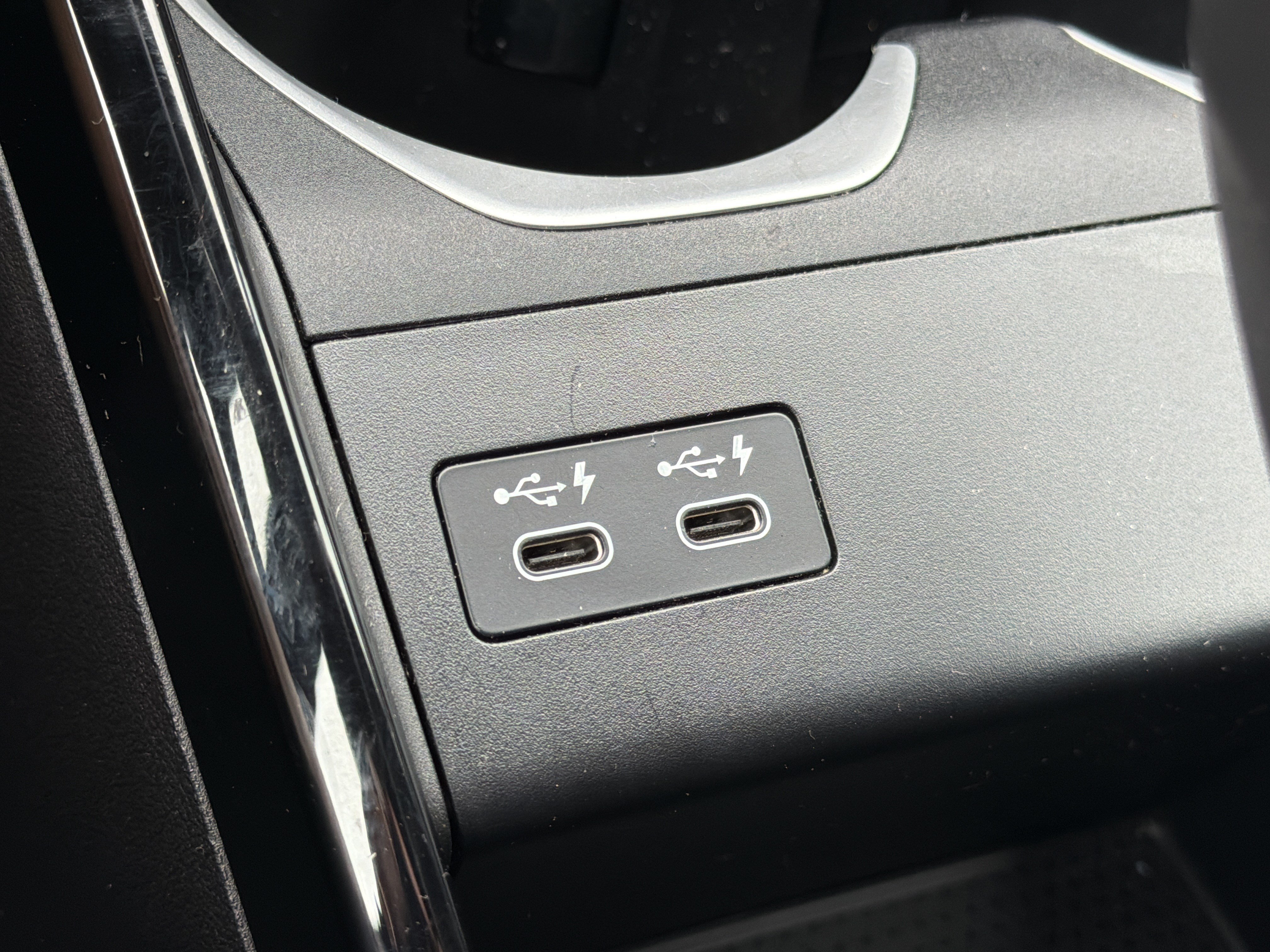 Used 2023 Black Sapphire Metallic BMW xDrive28i image 9