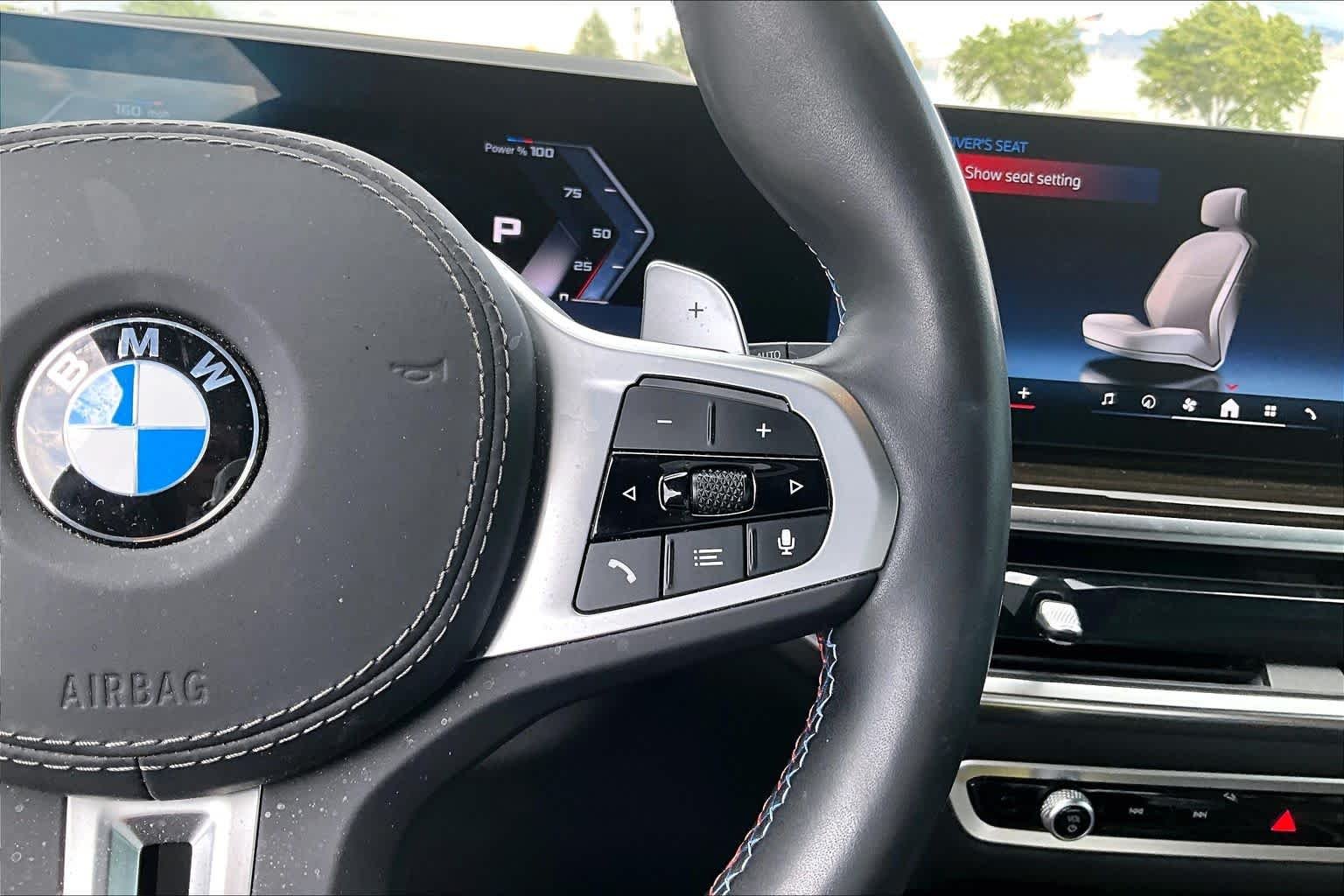 Used 2026 Skyscraper Grey Metallic BMW M60i image 22