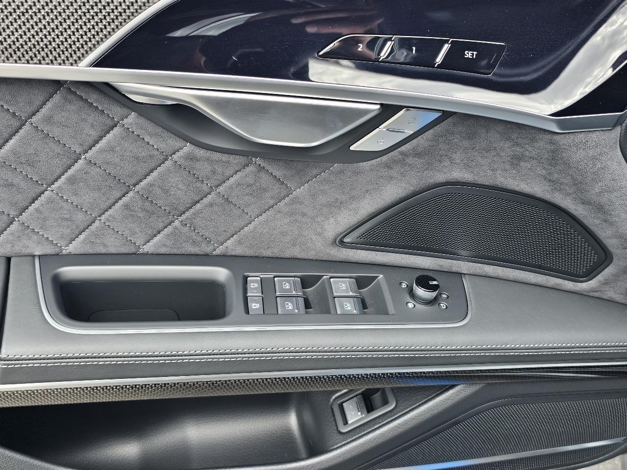 New 2026 Daytona Gray pearl effect Audi TFSI quattro tiptronic image 10