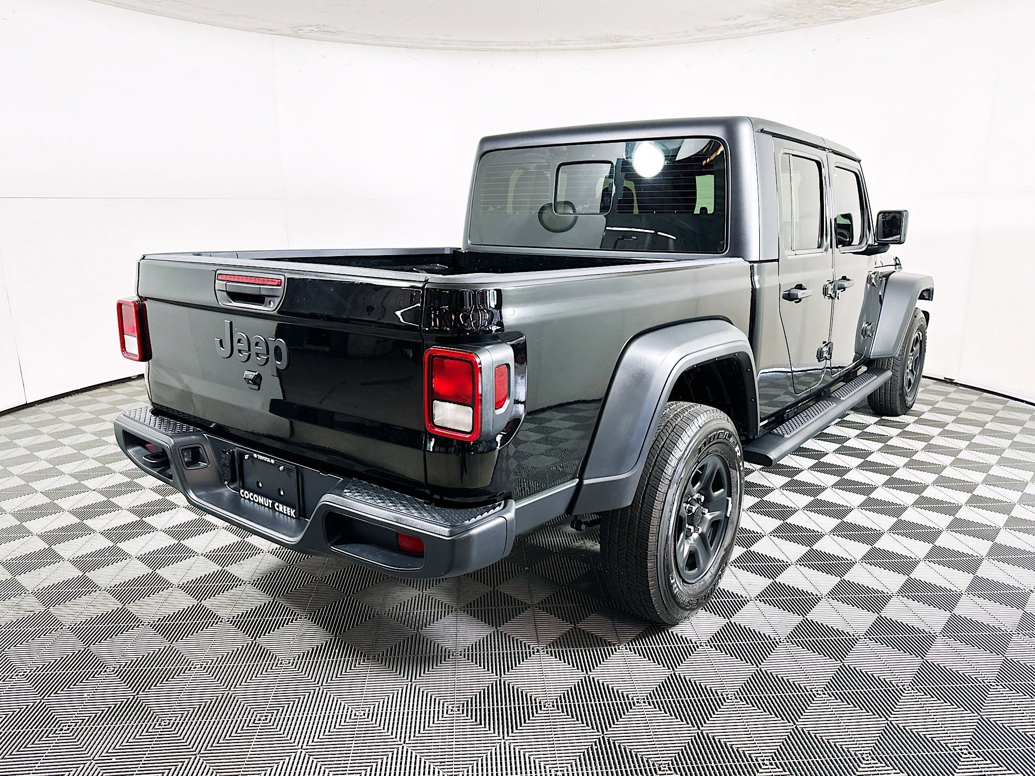 2025 Jeep Gladiator thumbnail 5