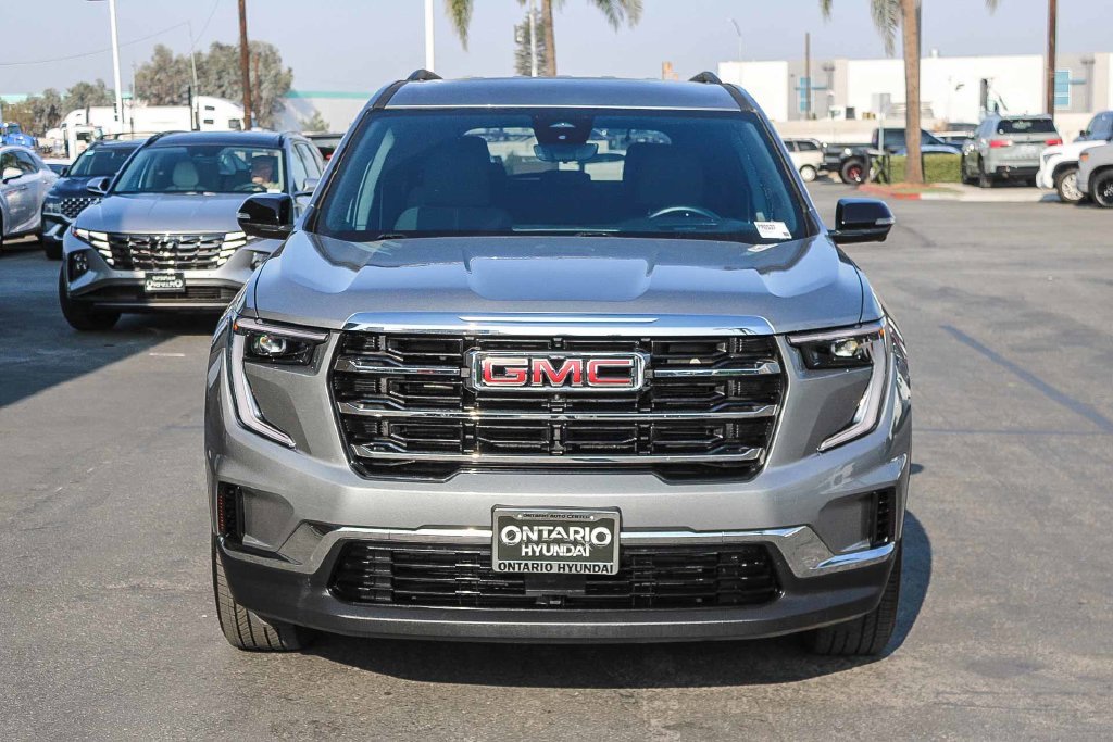 2026 GMC Acadia Elevation - Photo 2