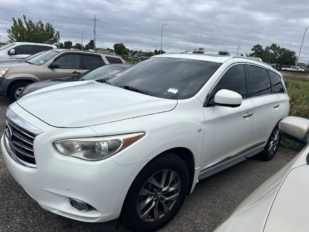Certified Used 2014 White INFINITI Base image 9