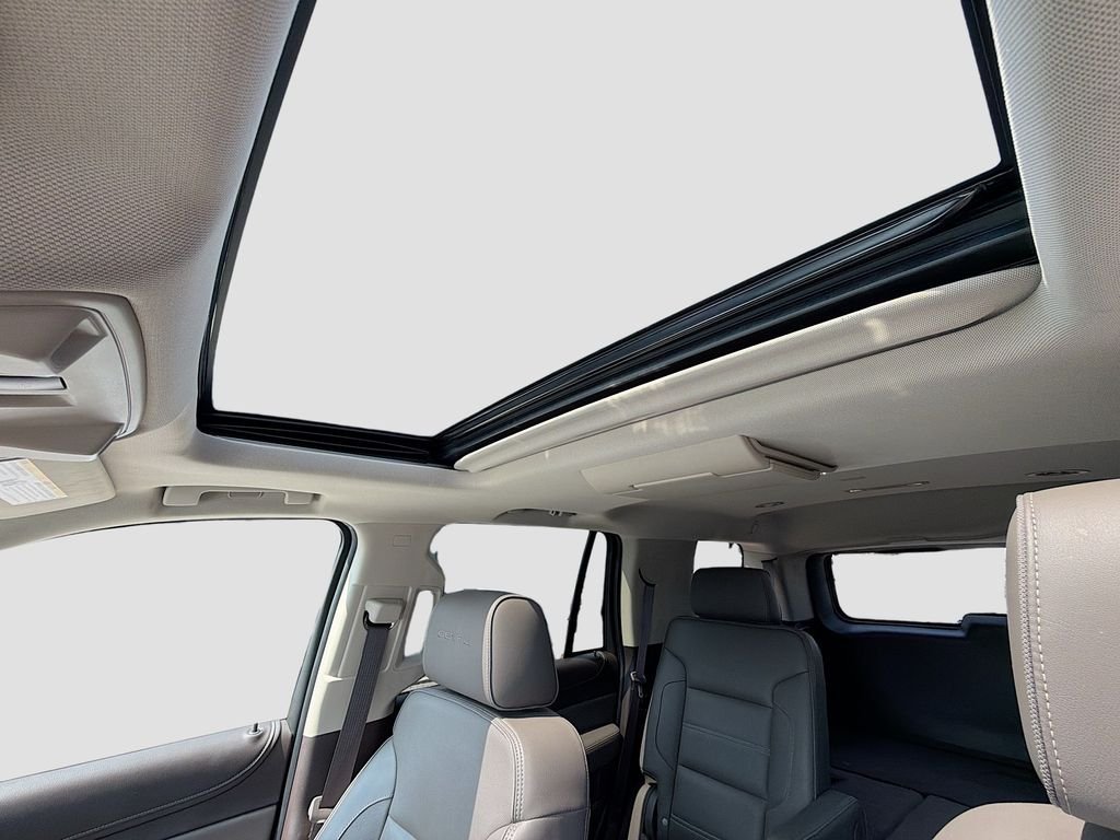 Used 2018 White GMC Denali image 23