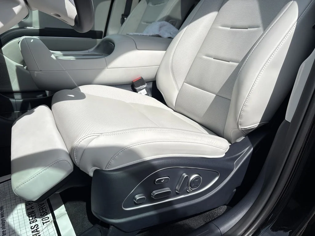 Used 2026 Black Hyundai Calligraphy image 28