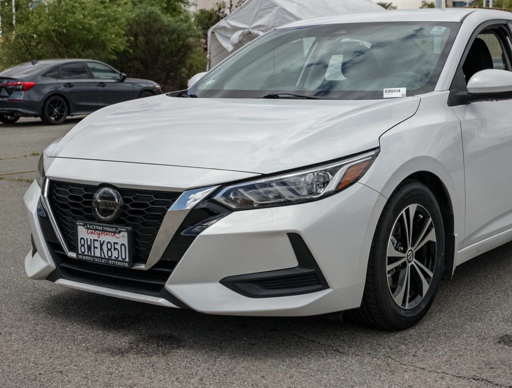Used 2021 White Nissan SV image 9