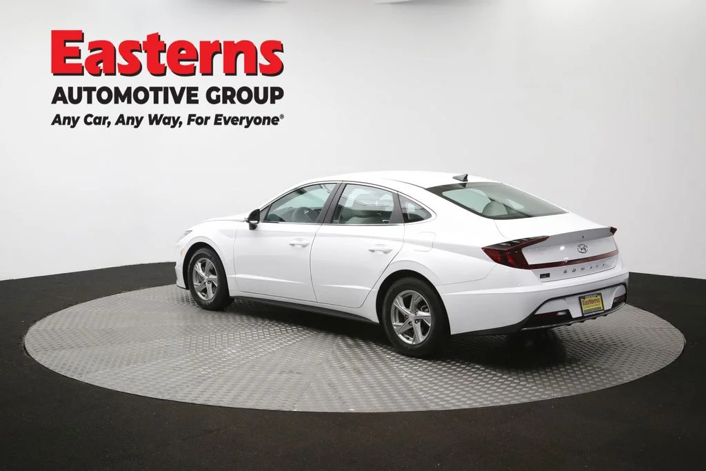 Used 2023 White Hyundai SE image 63
