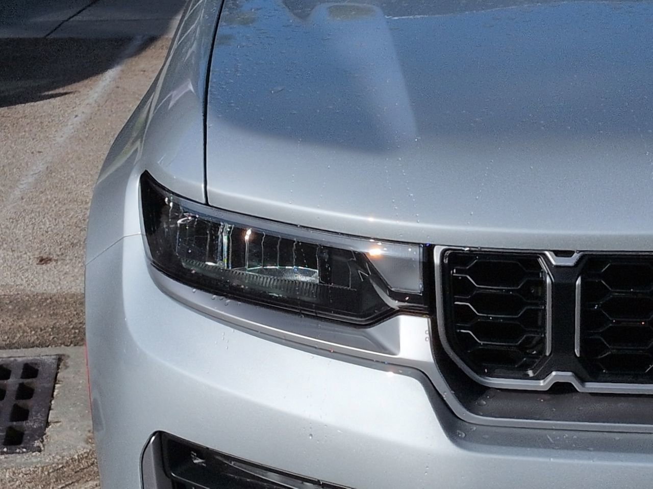 New 2026 Silver Zynith Jeep Limited image 9