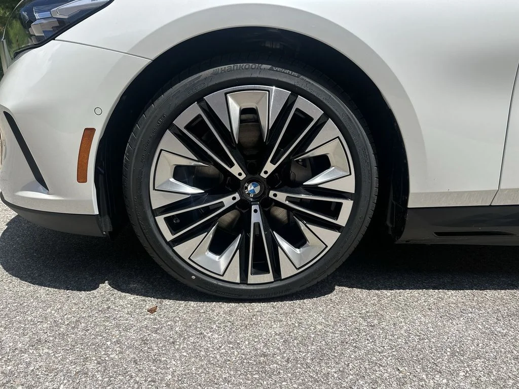 Used 2026 White BMW xDrive40 image 13