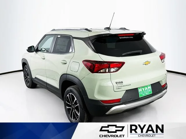 New 2026 Green Chevrolet LT image 5
