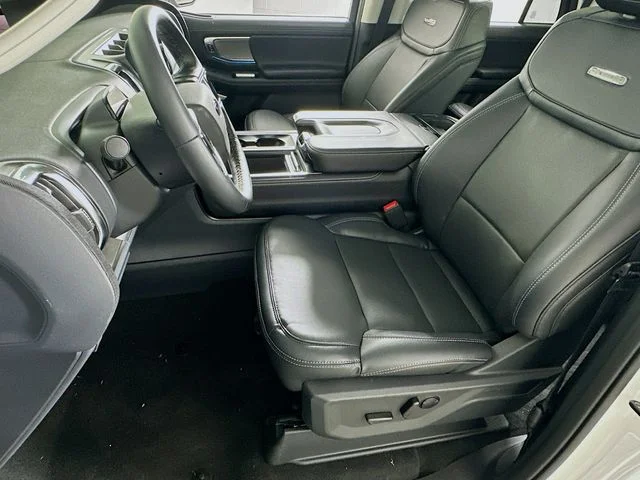 New 2026 White Ford Platinum image 9