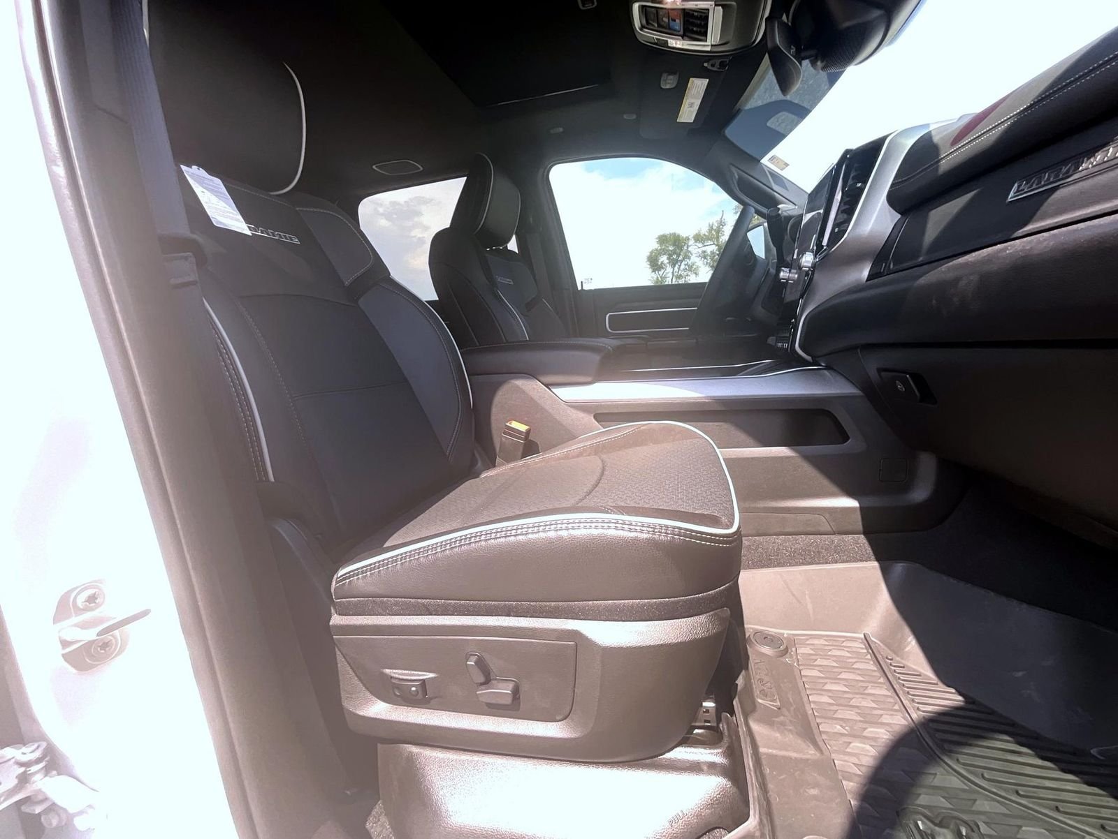 Used 2025 White Ram Laramie image 19