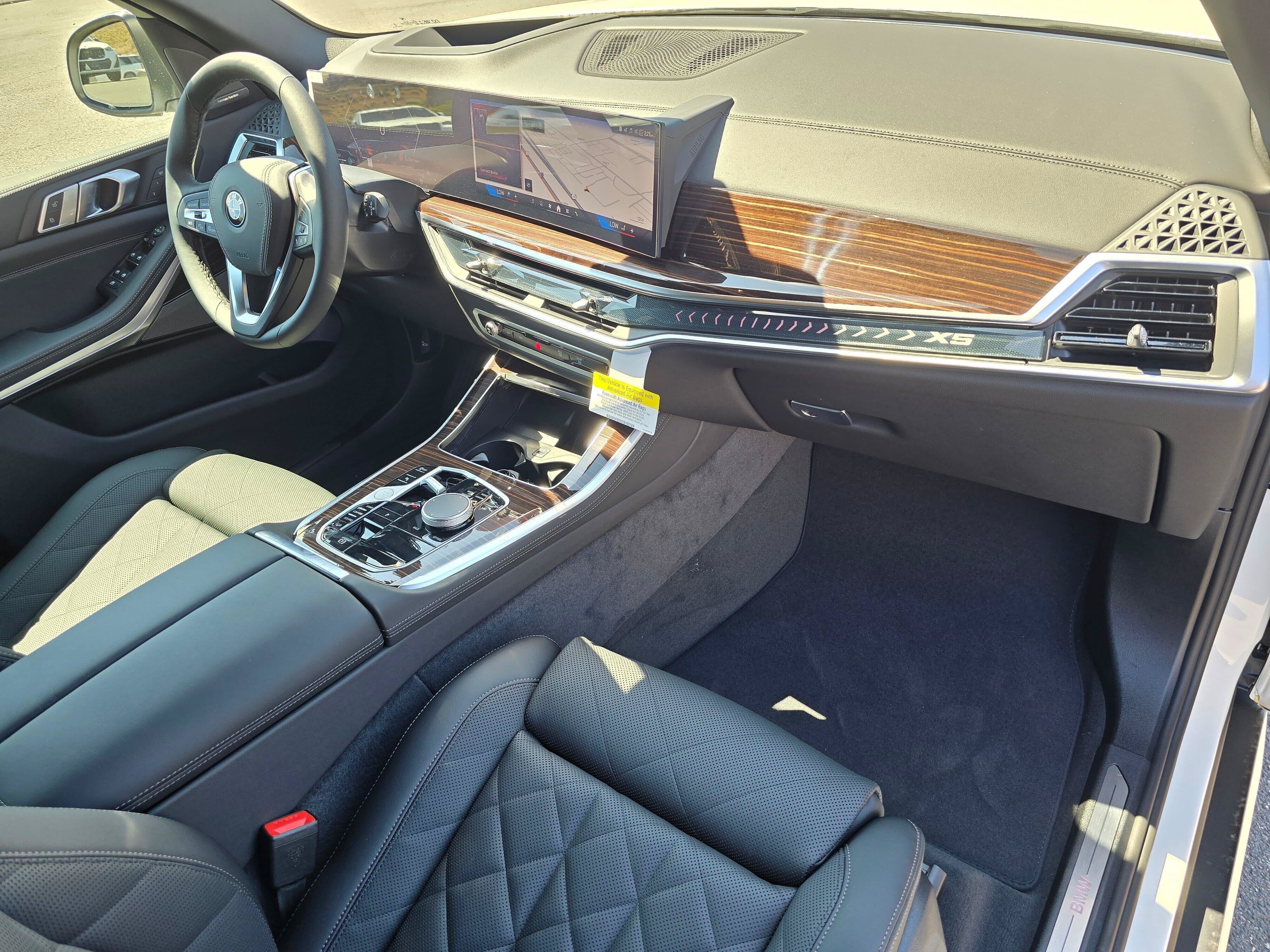 New 2026 Alpine White BMW xDrive40i image 15