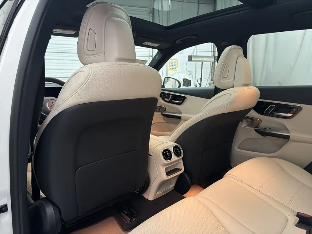 Used 2026 White Mercedes-Benz GLC 300 image 17