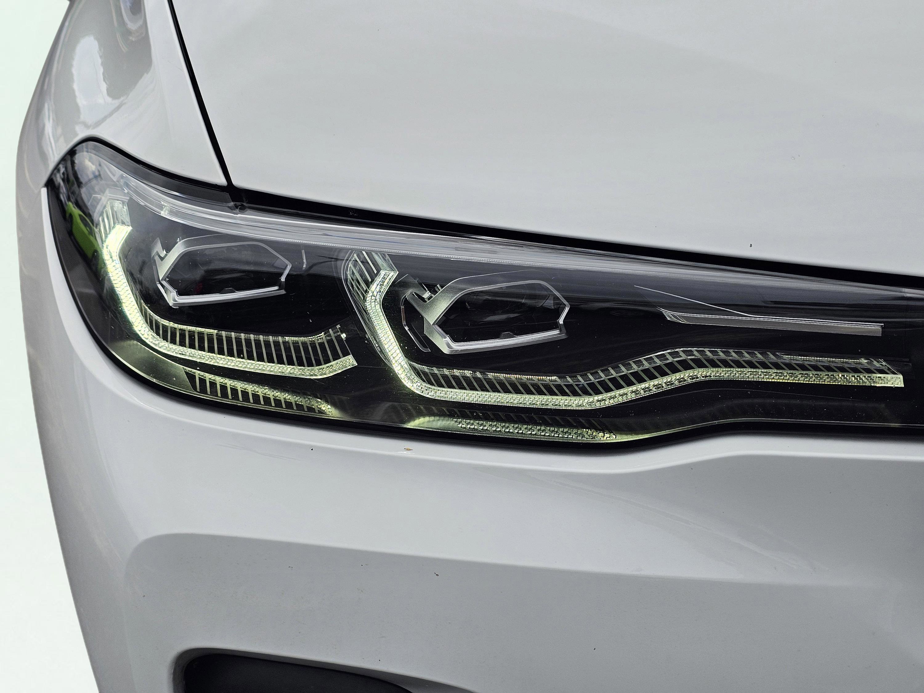 Used 2019 Alpine White BMW xDrive40i image 4