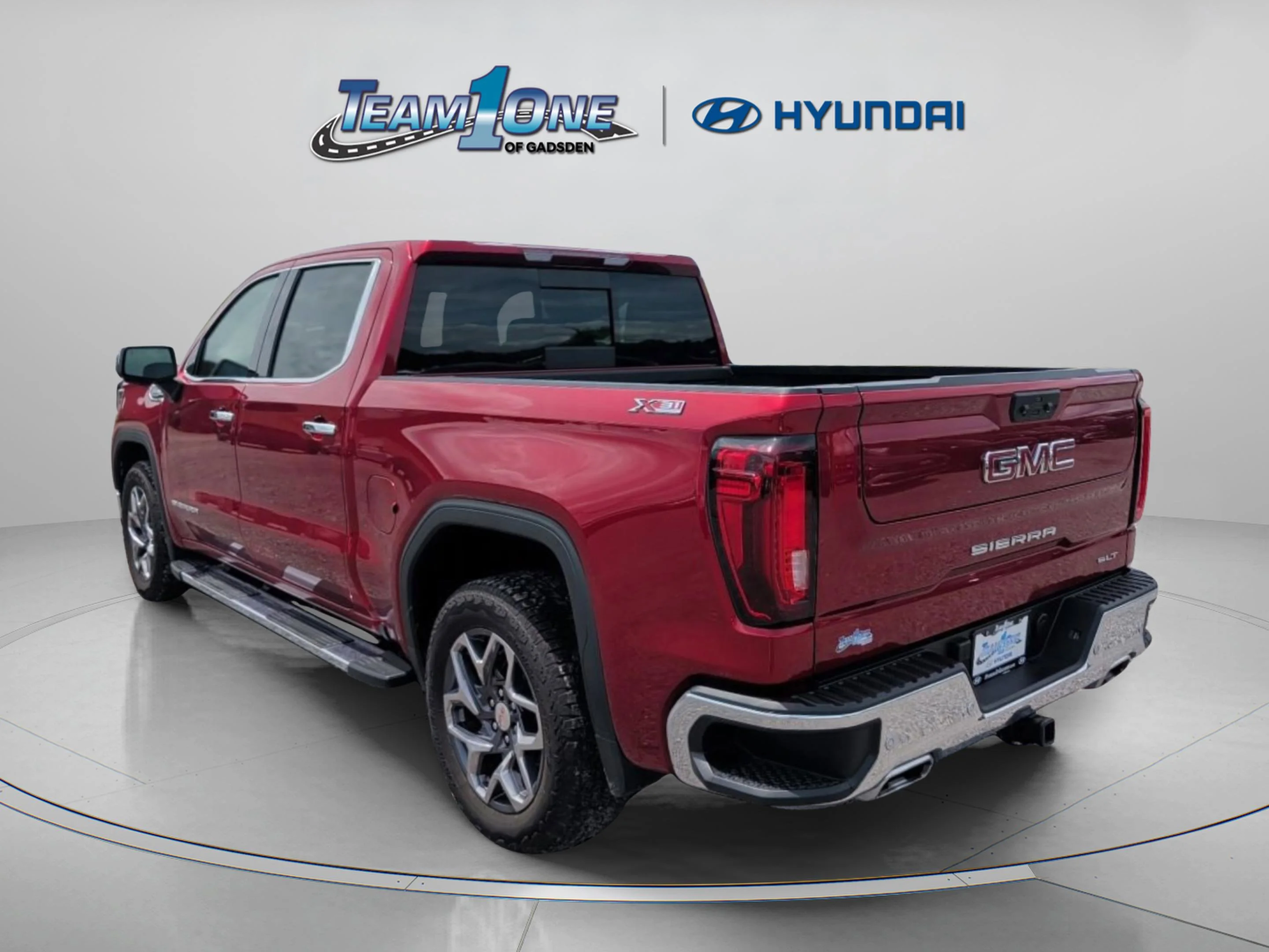 Used 2025 Volcanic Red Tintcoat GMC SLT image 6