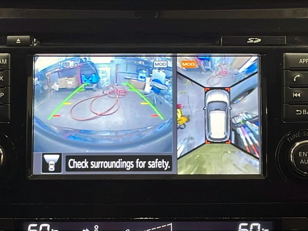 Used 2015 Silver Nissan SV image 9