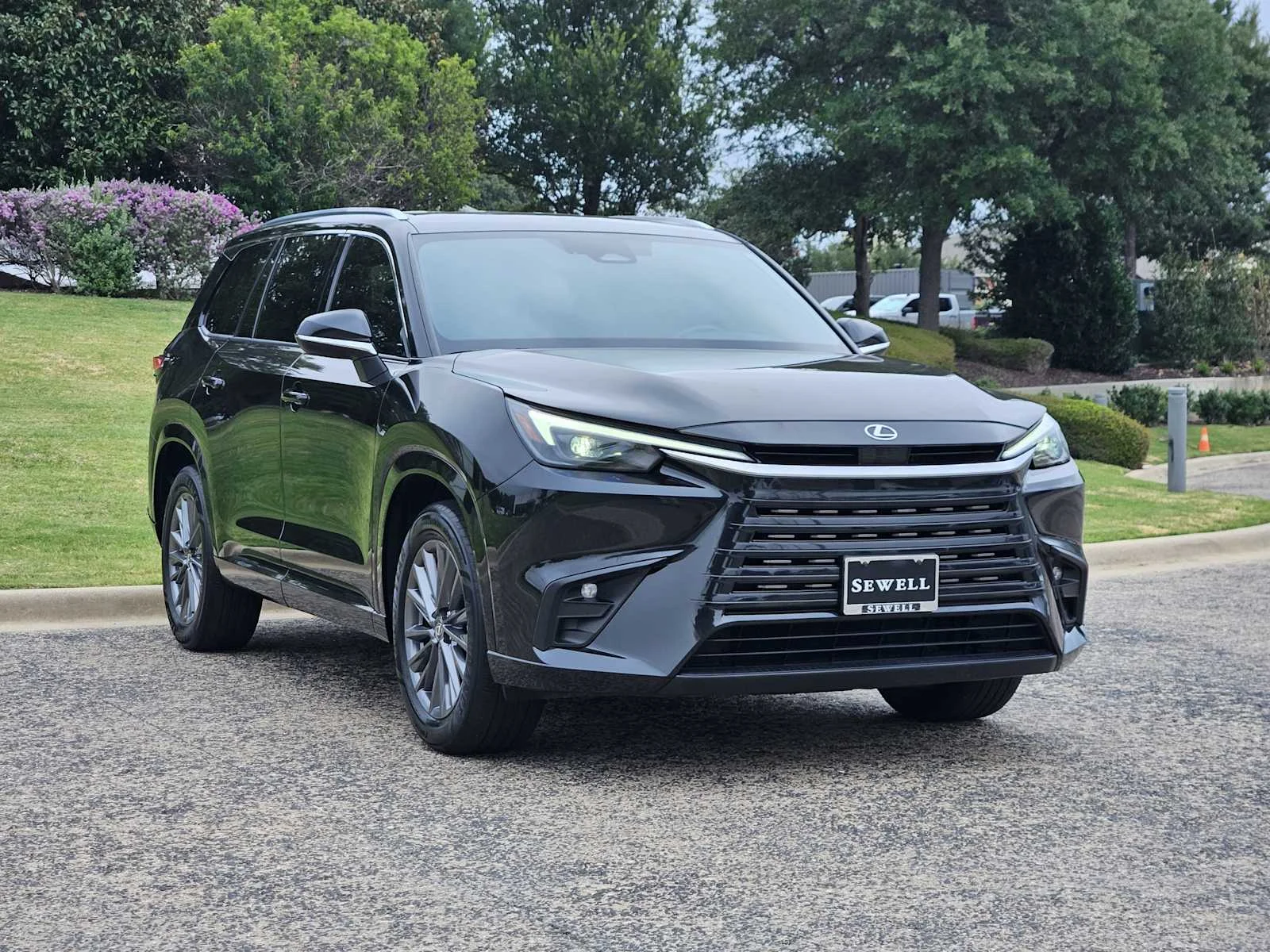Certified Used 2024 CAVIAR Lexus  image 2