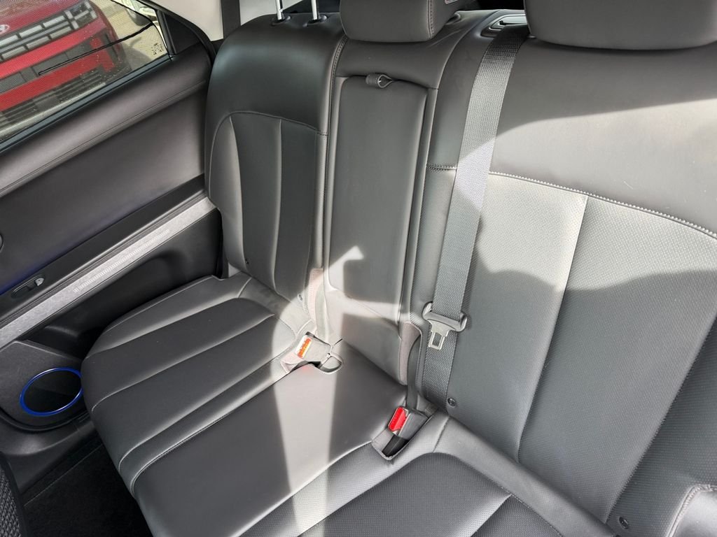 Used 2023 Black Hyundai Limited image 19