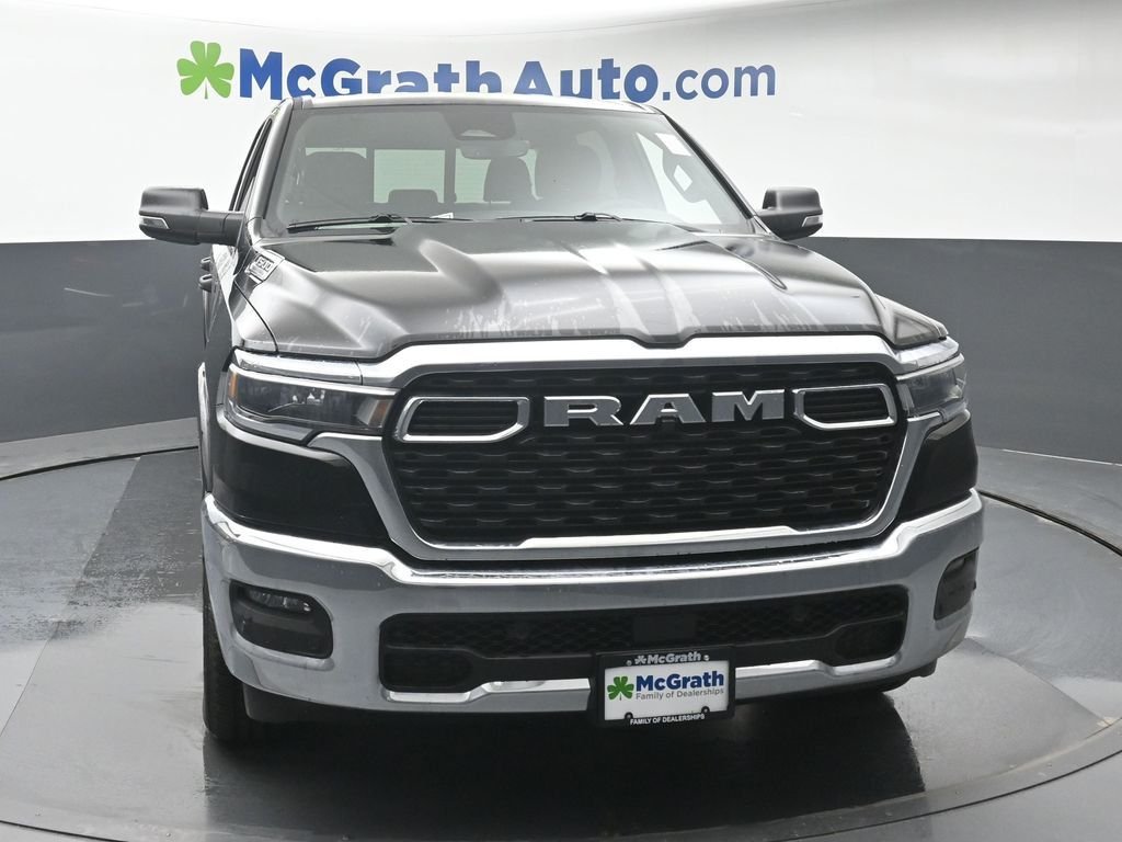 New 2026 Diamond Black Crystal Pearl-Coat Exterior Paint RAM Big Horn/Lone Star image 5