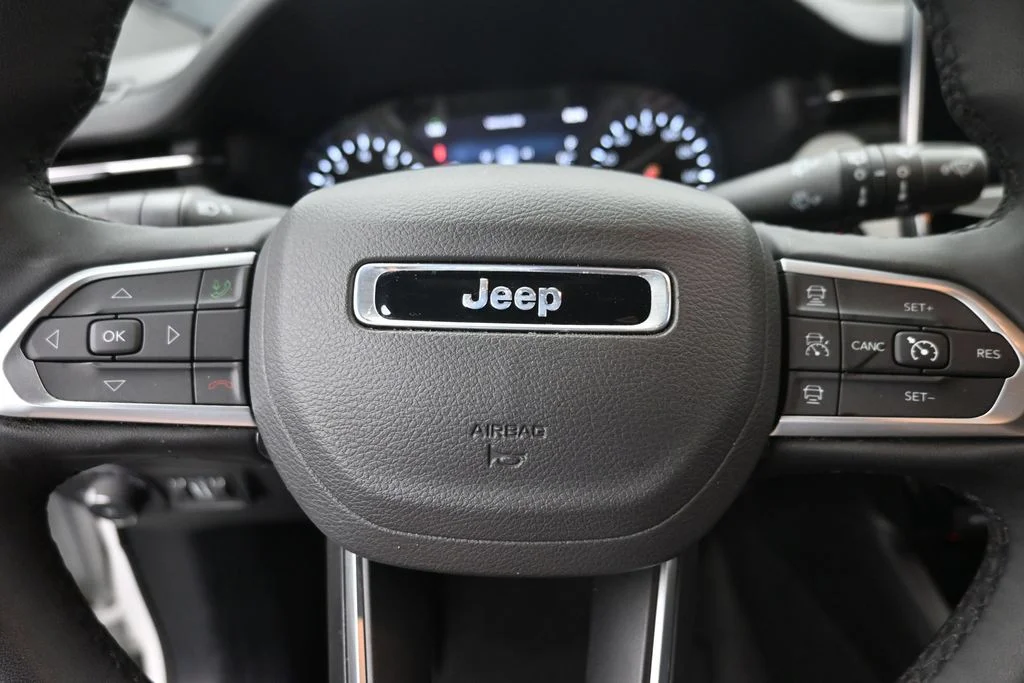 Certified Used 2025 White Jeep Limited image 17