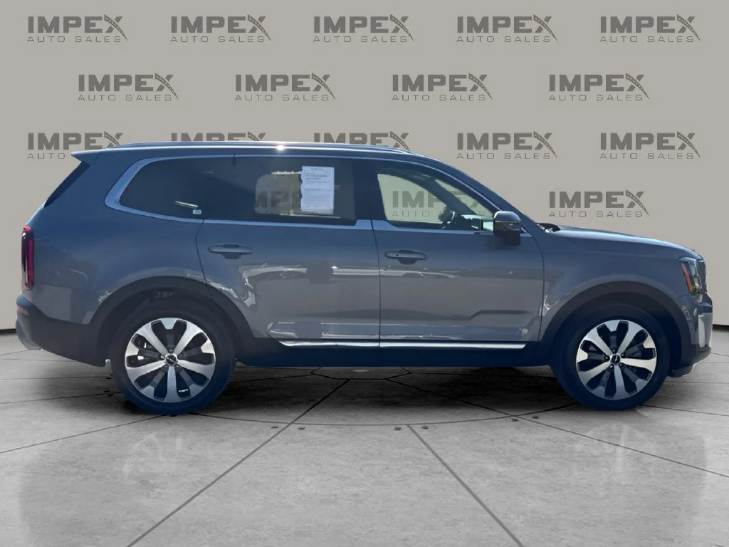 Used 2022 Silver Kia EX image 6