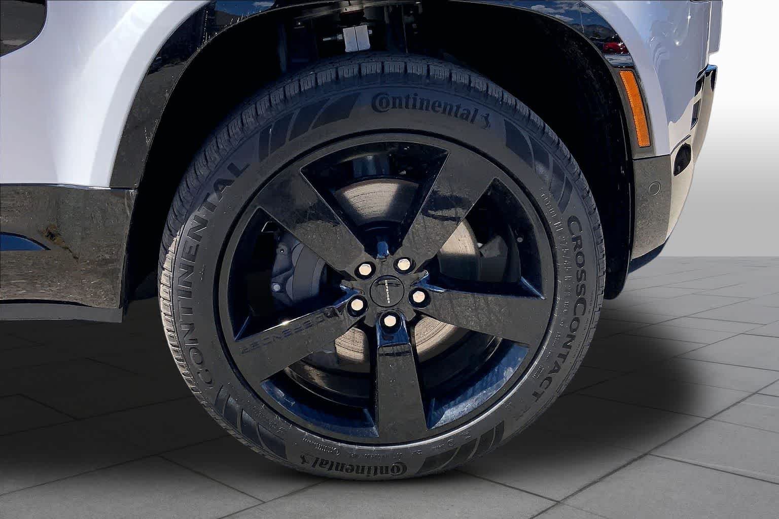 New 2026 Borasco Grey Land Rover X-Dynamic SE image 11