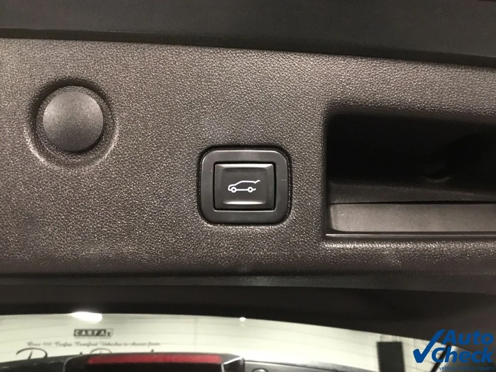 Used 2018 Gray Chevrolet Premier image 13