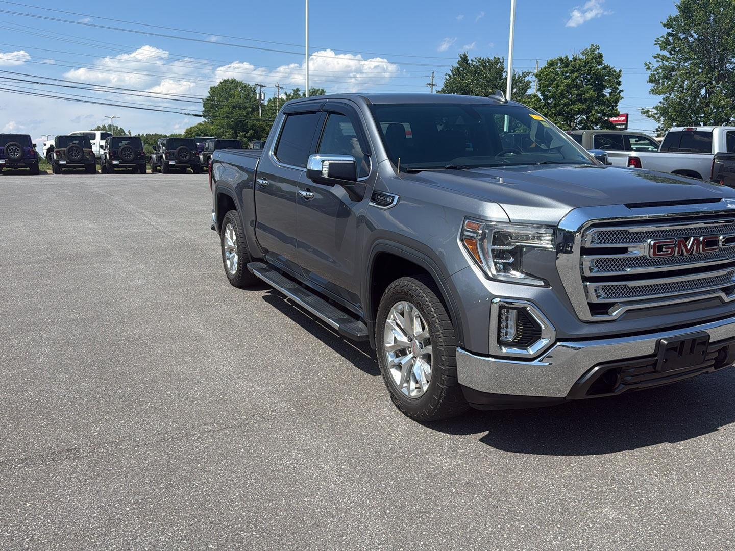 2020 GMC Sierra 4WD Crew Cab Short Box SLT's photo