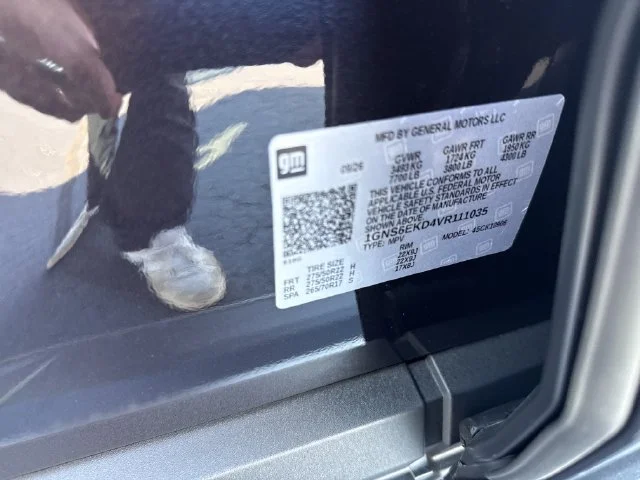 2027 Chevrolet Suburban RST - Photo 33