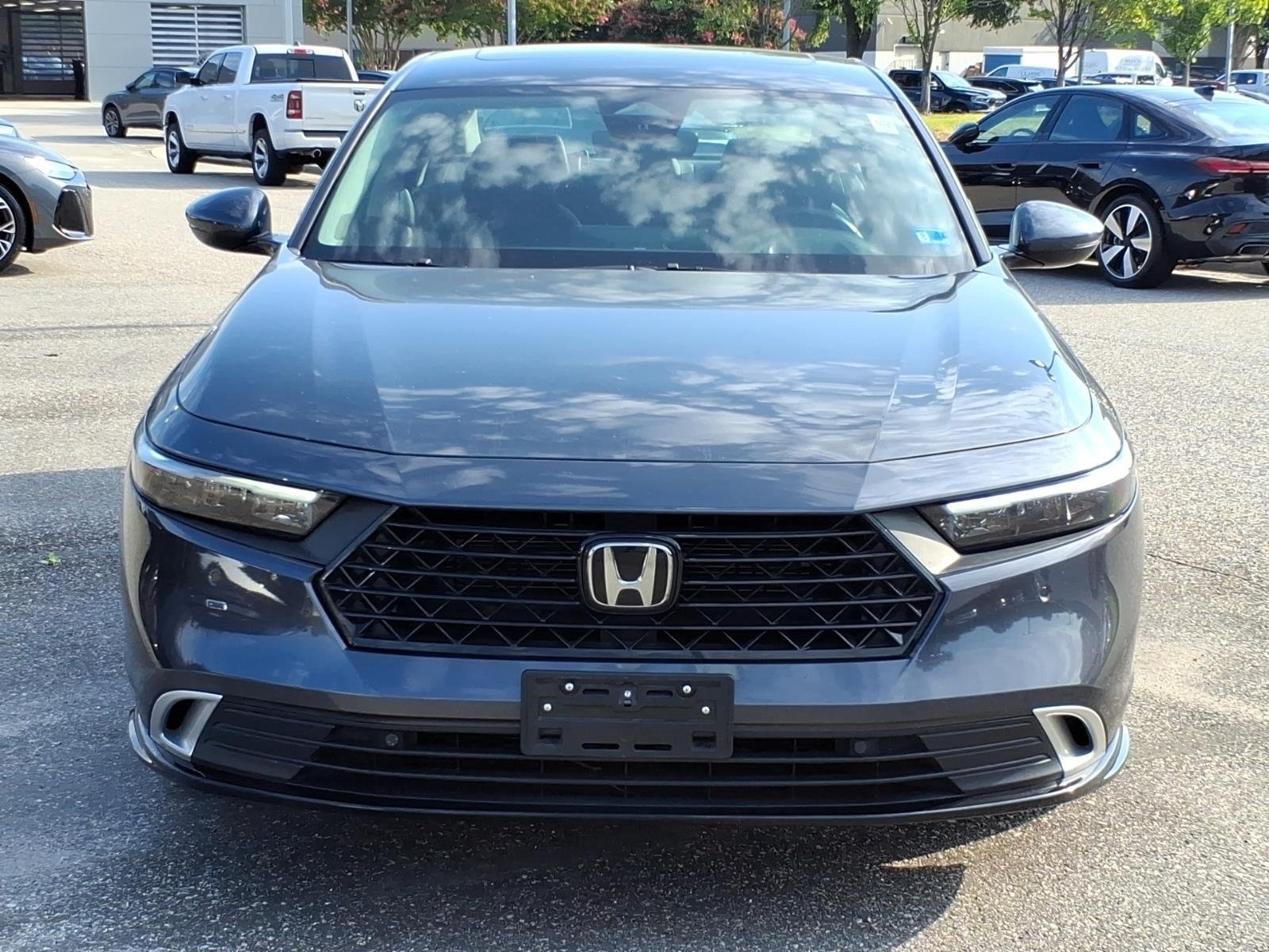 Used 2023 Meteorite Gray Metallic Honda Touring image 2