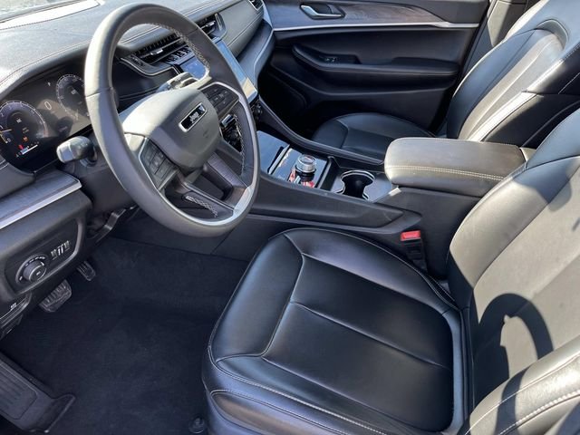 Used 2025 Gray Jeep Limited image 25