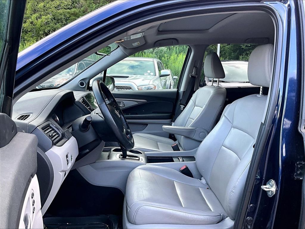 Used 2019 Blue Honda EX-L image 4