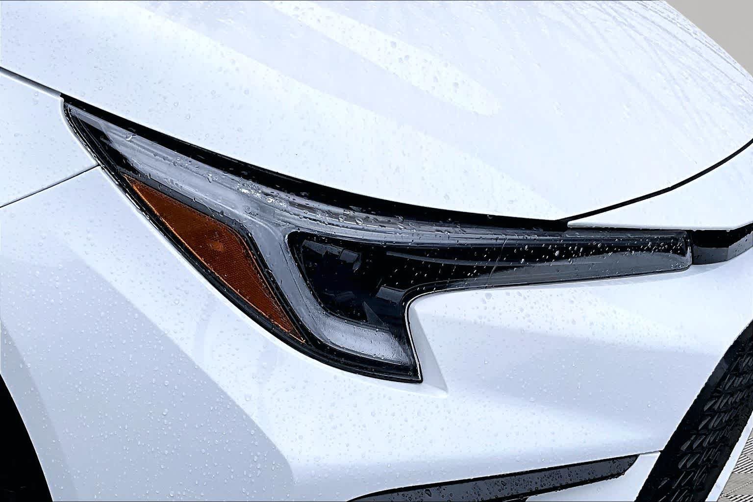 Used 2024 Ice Cap Toyota SE image 27