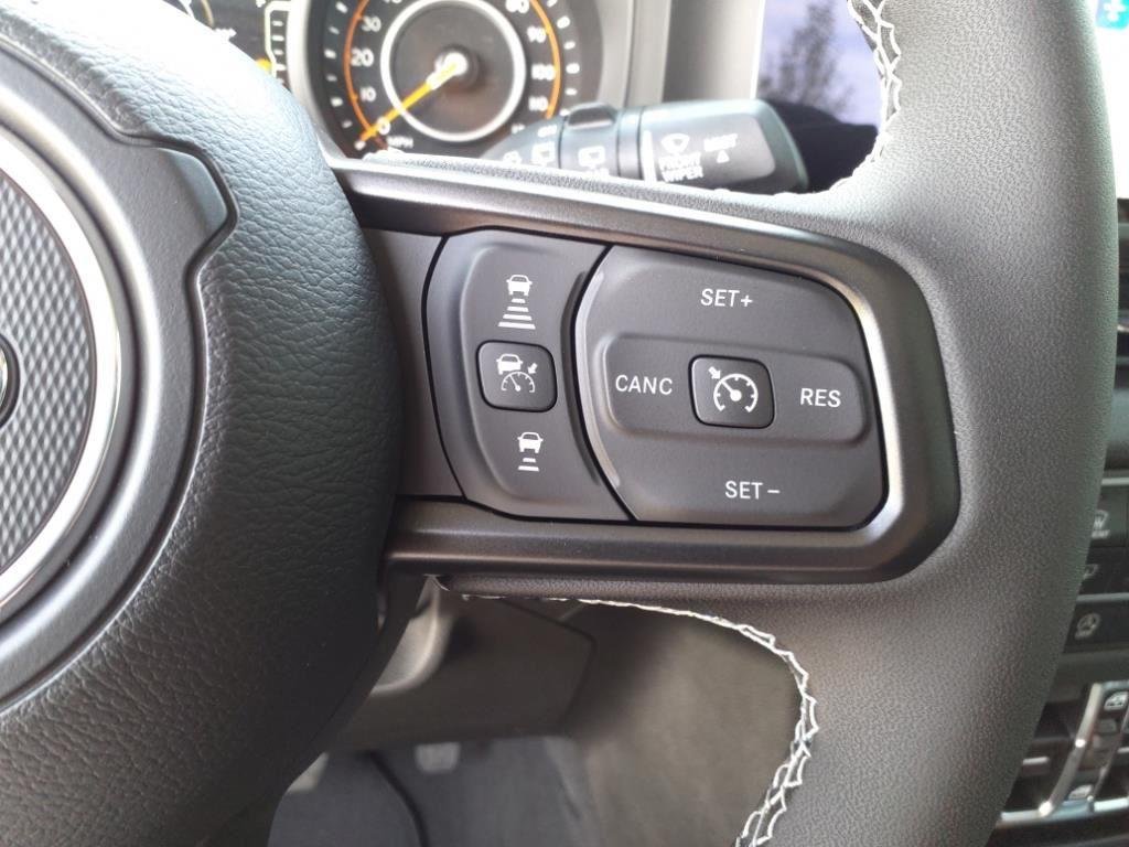 Used 2025 Bright White Clearcoat Jeep Sport S image 15