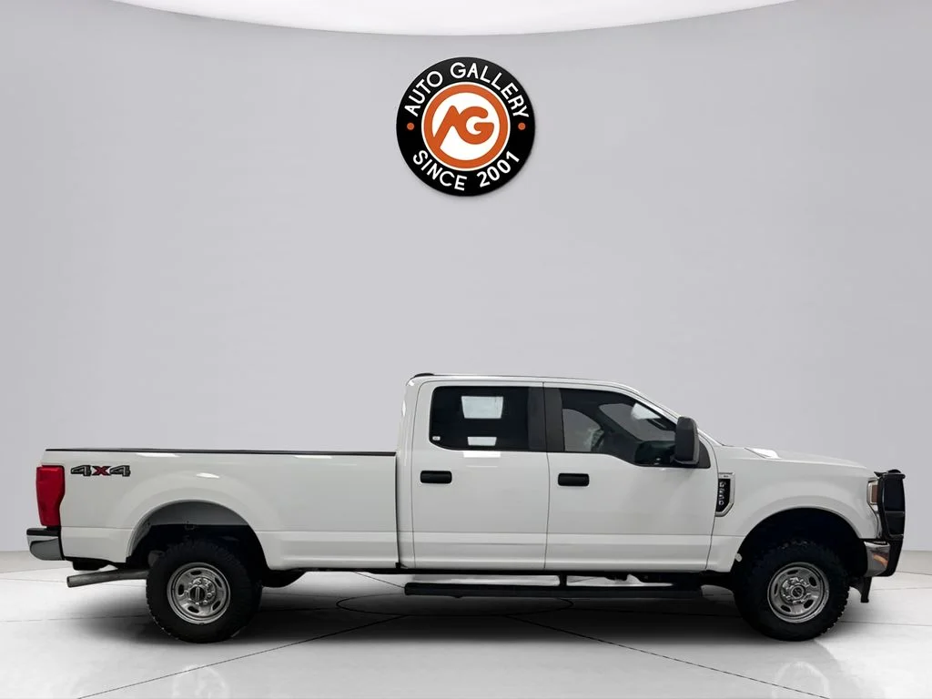 Used 2021 White Ford XL image 2