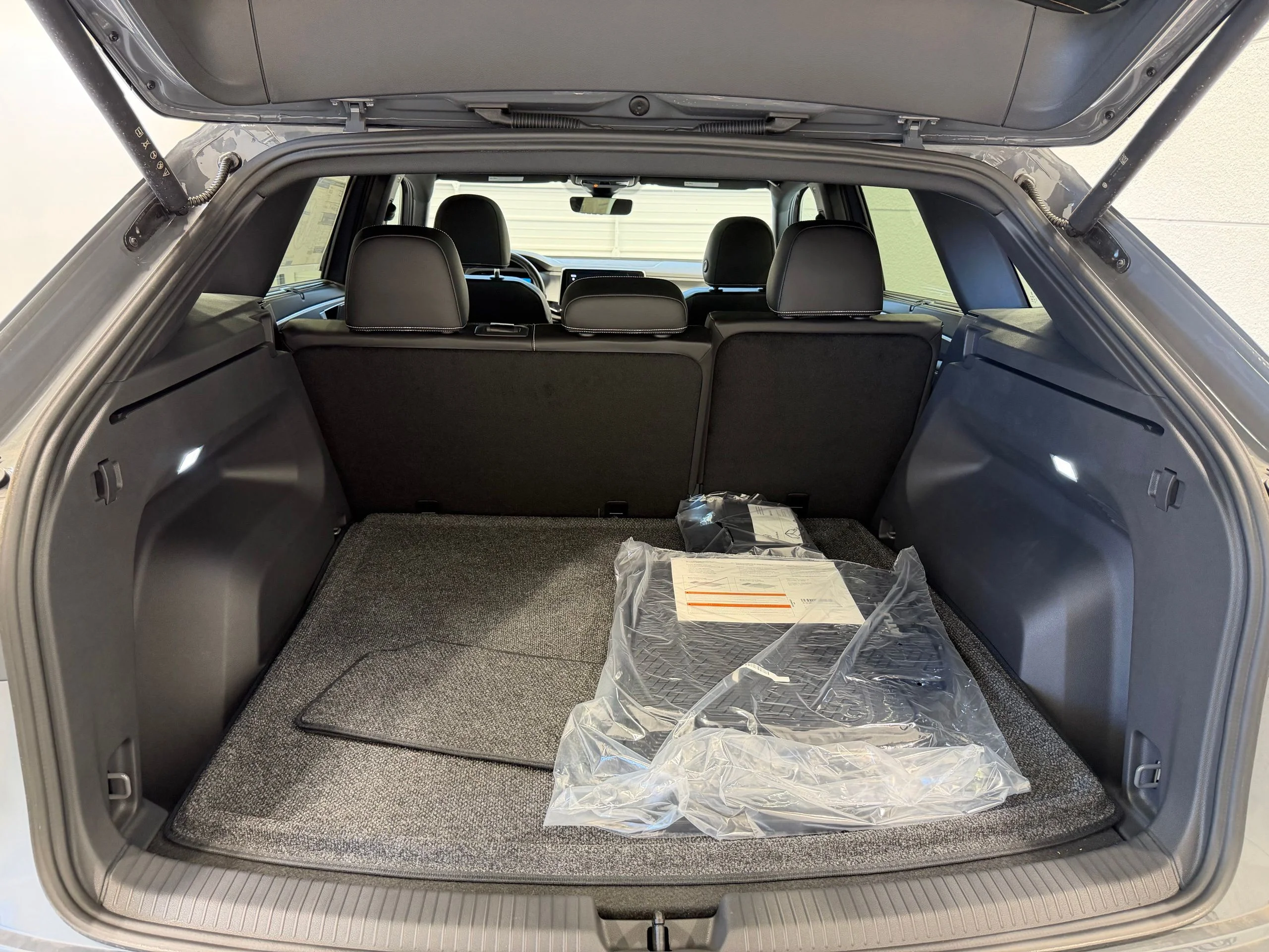New 2026 Gray Volkswagen 2.0T SE w/Technology image 24
