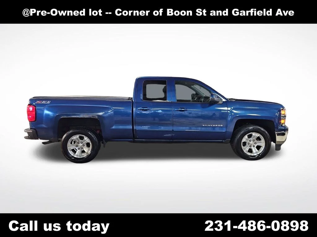 Used 2015 Blue Chevrolet LT image 6