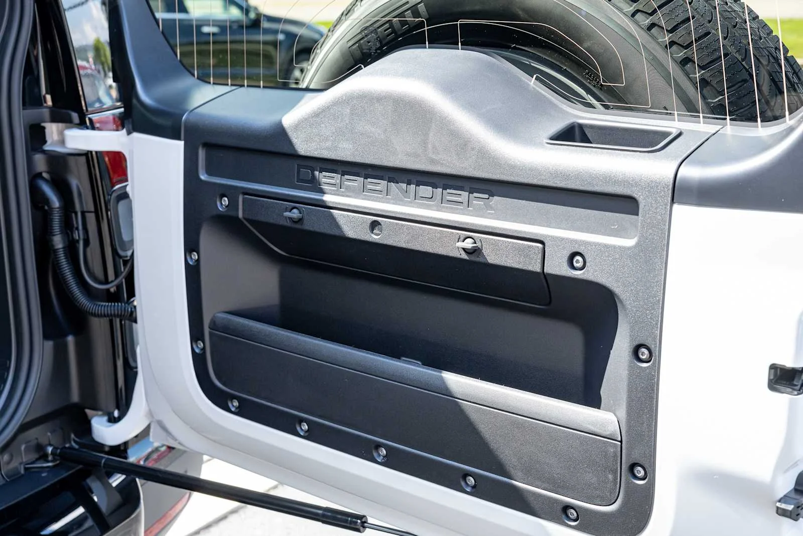 New 2026 Fuji White Land Rover S image 39