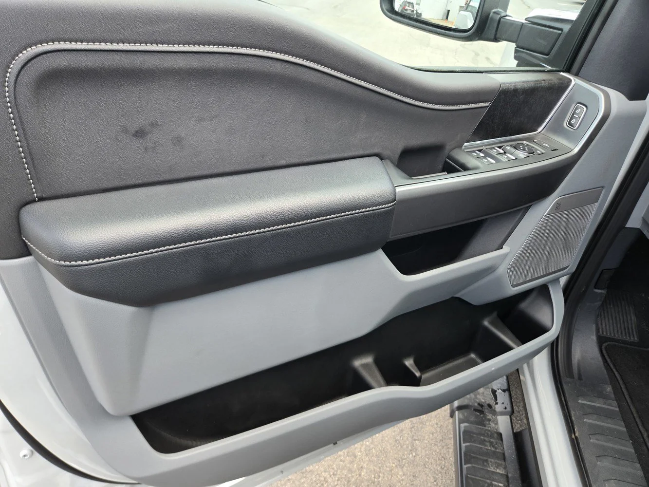 New 2026 Avalanche Ford XLT image 21