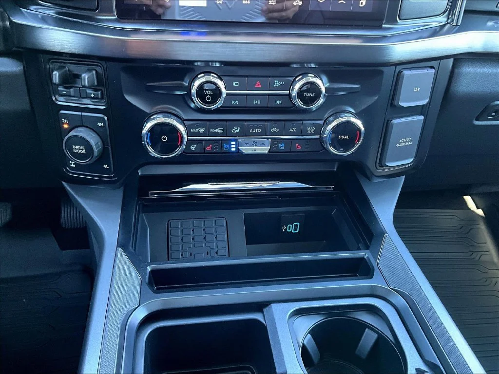 New 2027 White Ford Lariat image 25