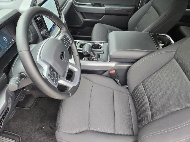 New 2026 Oxford White Ford XLT image 28