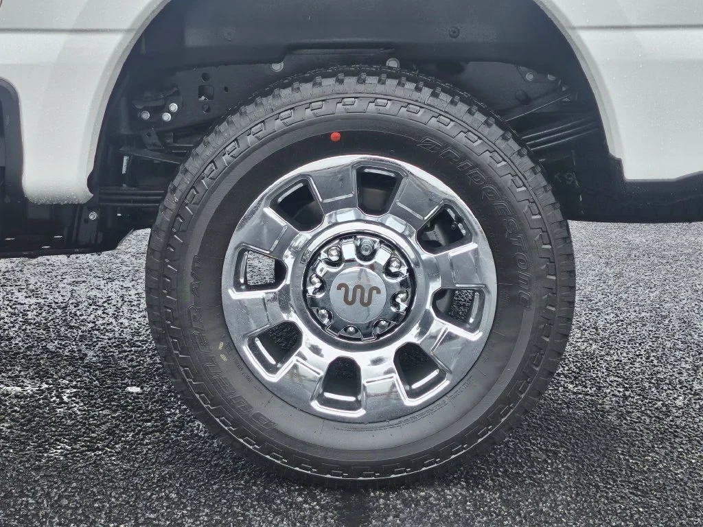 New 2027 Star White Metallic Tri-Coat Ford F-350® King Ranch® image 17